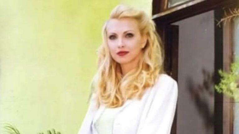 Постер венесуэльского сериала «Королева сердец»